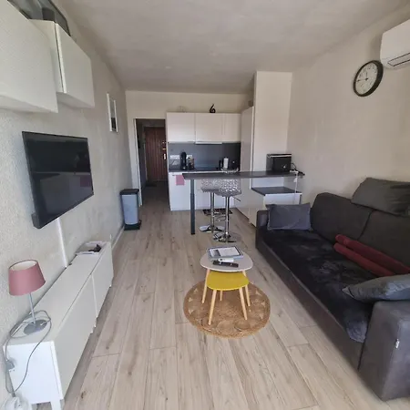 A Pieds Apartment *